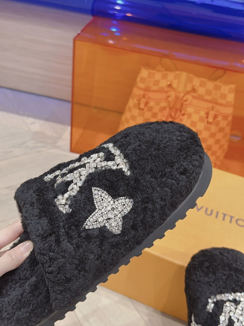 Louis Vuitton Slippers